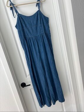 Women’s Old navy denim romper size xl
